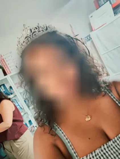 Lara, 37 años
