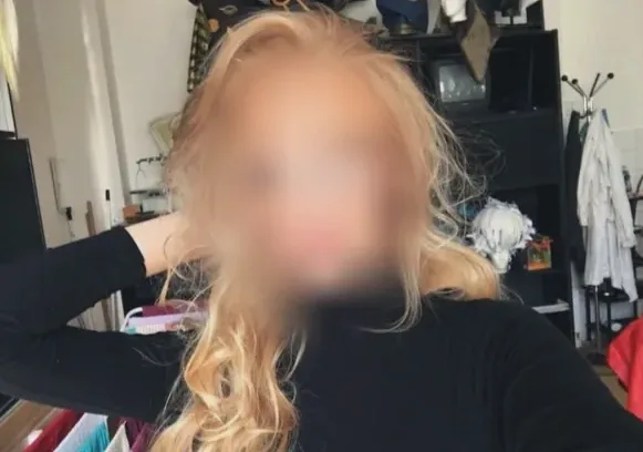 Mónica, 21 años